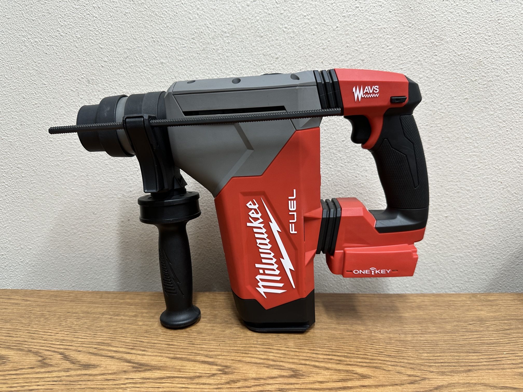 Milwaukee 2915-20 M18 FUEL 18V Lithium-Ion Brushless Cordless SDS-Plus 1-1/8 in. Rotary Hammer Drill (Tool-Only)