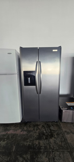 Frigidaire Side‑by‑Side Fridge – Stainless, Ice/Water