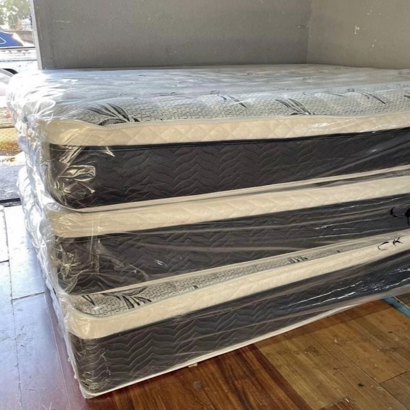 new orthopedic Pillow top mattresses Colchones nuevos ortopédicos pillow top   Queen size  $150 - $210 With Box Spring   Full size  $140 - $200 With B