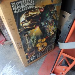PIRATES OF THE CARIBBEAN PINBALL MACHINE BRAND NEW