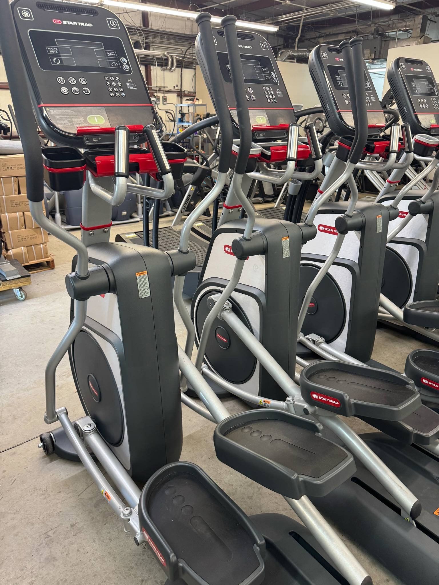 StarTrac 8CT Cross Trainer