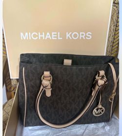 Michael kors purse