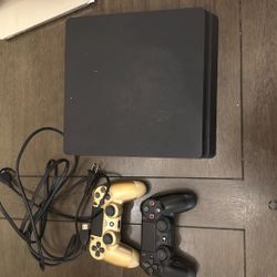 PS4 Slim 1tb Two Controllers 