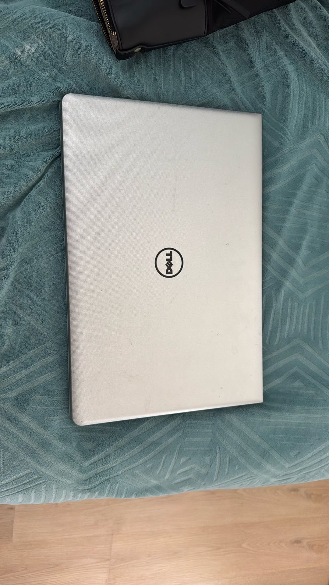 Dell Touchscreen Laptop w Bag