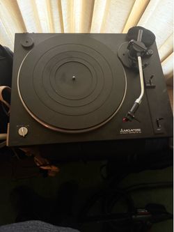 MGA turntable