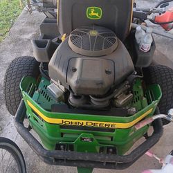 John Deere Zero Turn Mower