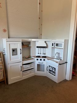 Play Kitchen