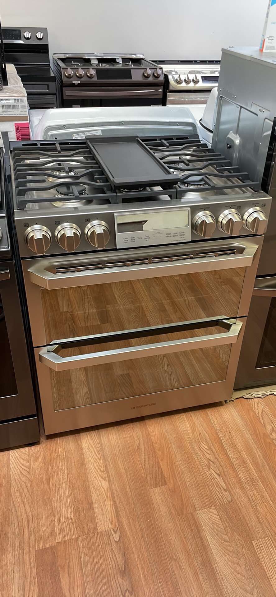 LG Signature Double Oven Dual Fuel Gas Range