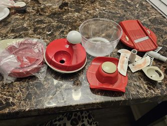 8 PieceTUPPERWARE Quick Chef Food Processor Chopper Mixer Whisk Red