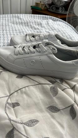 Womens Nautica Lace Up Tennis Shoes 