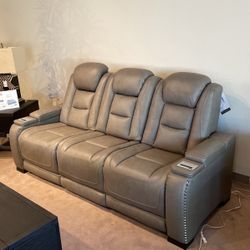 Reclining sofa