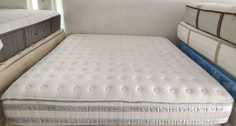 King Size Mattress (Colchón King Size)