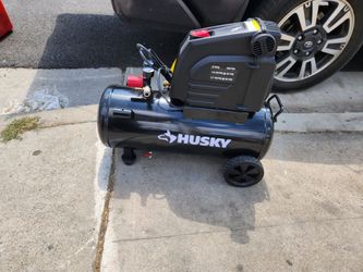 Top Rated

Shop Husky
8 Gal. 150 PSI Portable Electric Oil-Free Horizontal Hotdog Air Compressor with Rubber Wheels and 1-Quick Coupler