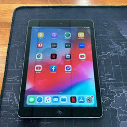 Apple iPad Air 16GB 9.7” Fully Functional
