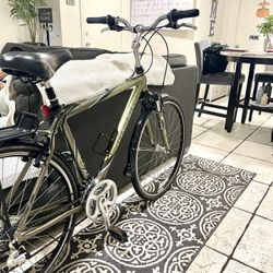 Trek 7200 Multitrack Large/700 
