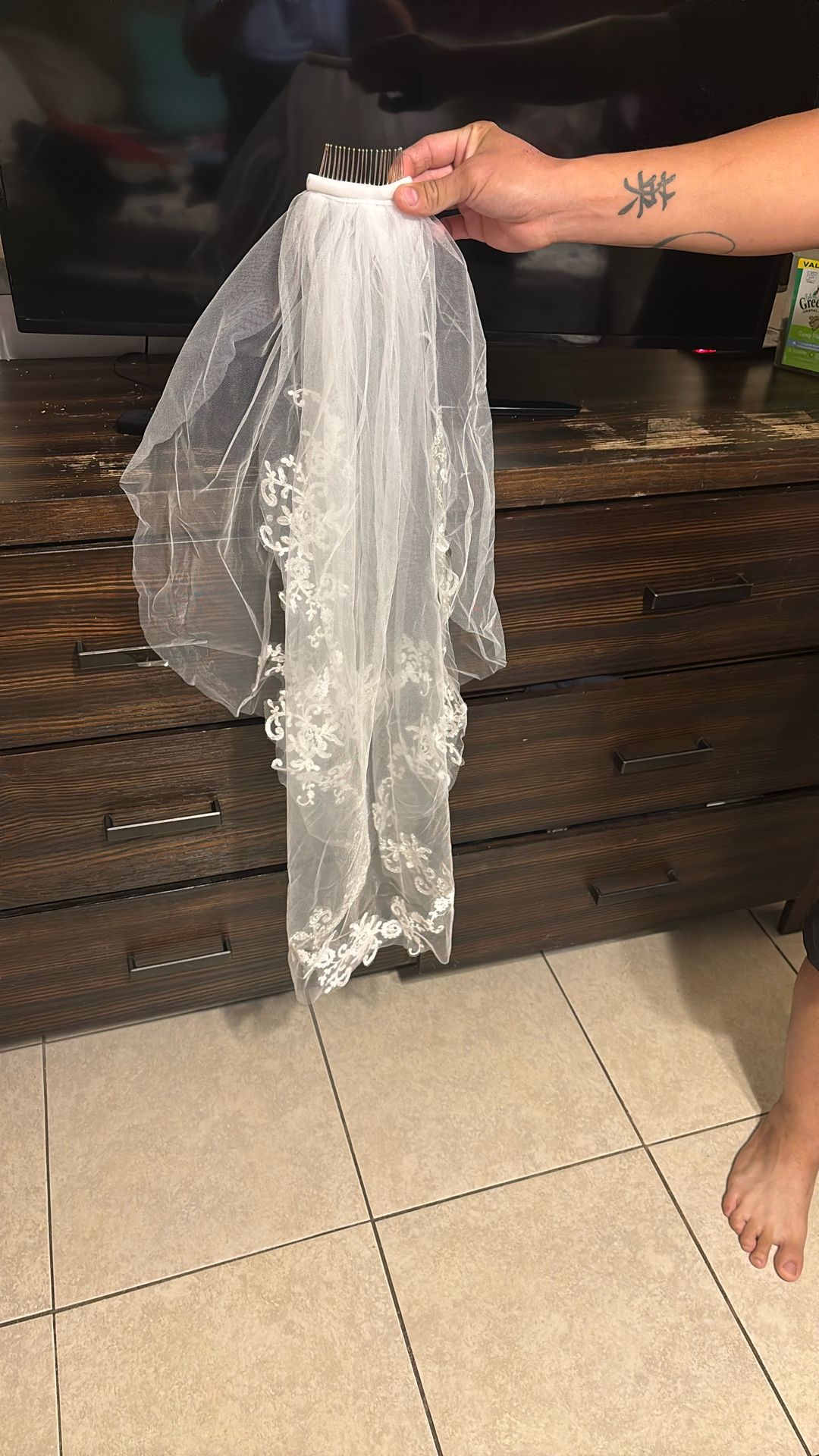 Long Veil, Brand New  Never Worn