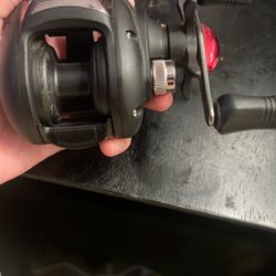Abu Garcia Max Baitcaster Black And Red
