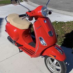 2013 VESPA  LX 150