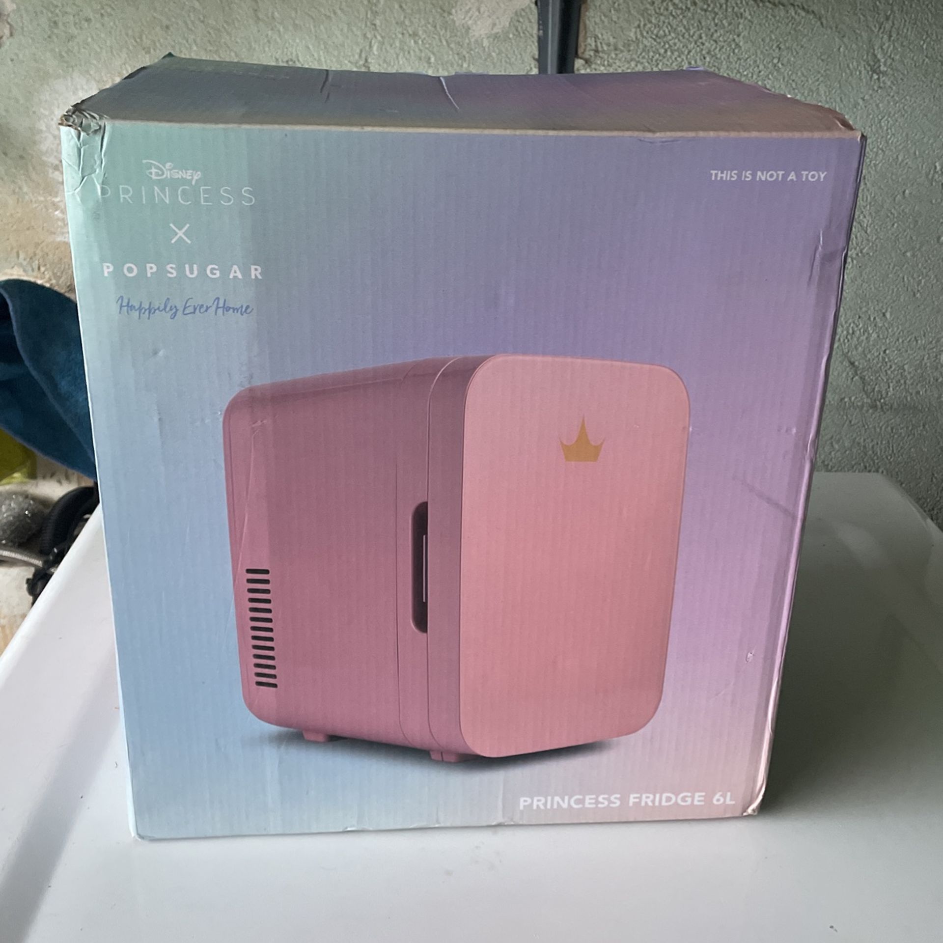 Disney Princess Mini Fridge