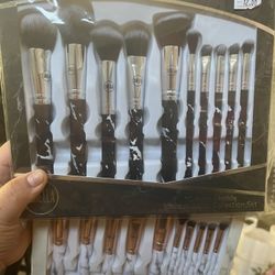 Lurella Make Up Brushes 