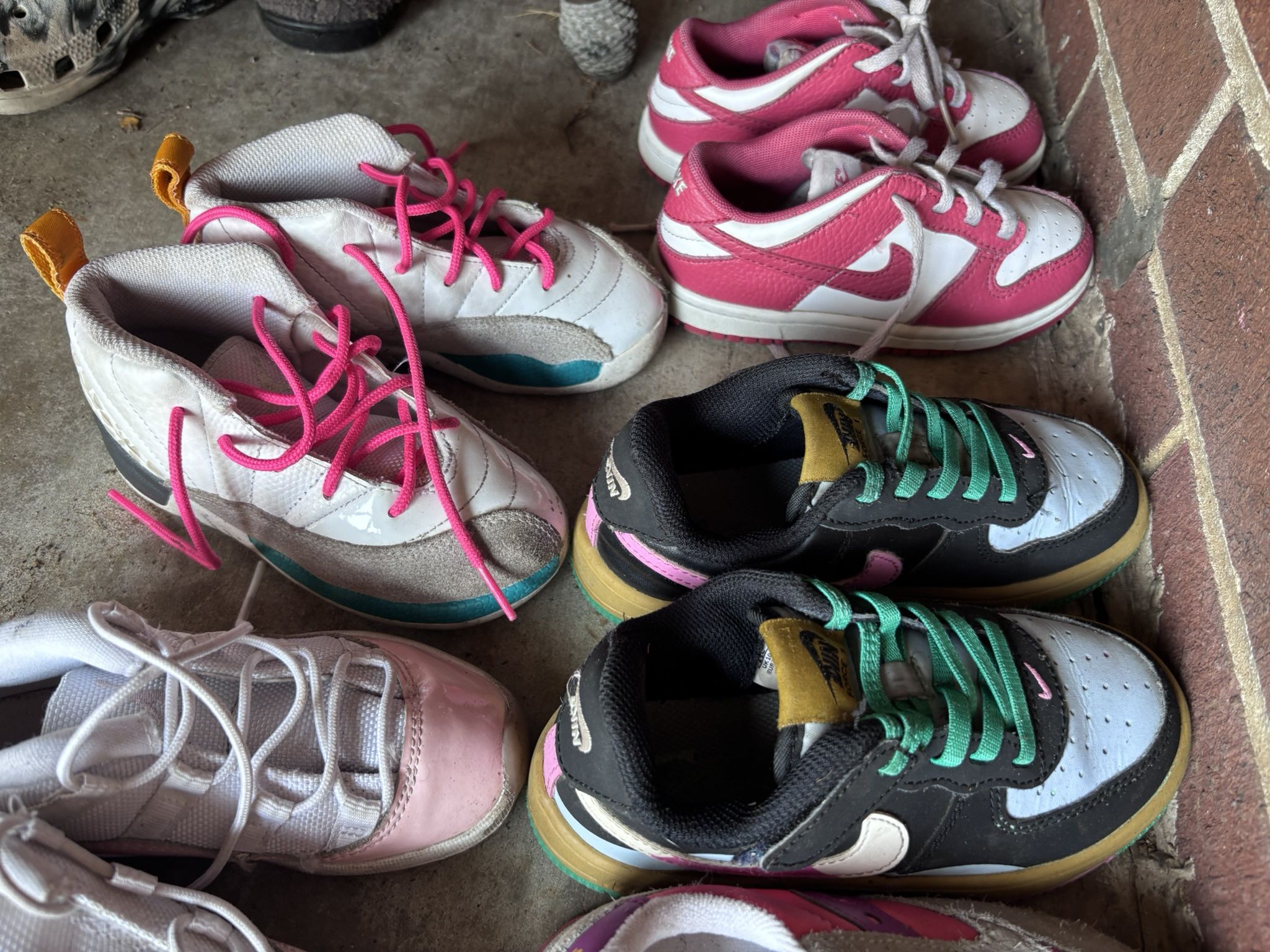 KIDS SHOES
