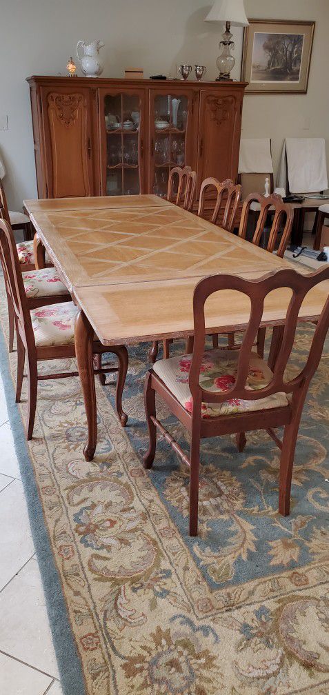 Dining Table W 6 Chairs & China  Triple Cabinet