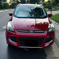 2016 Ford Escape Titanium FWD GARAGE KEPT AND LOADED