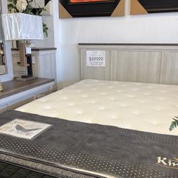 4pc Bedroom Set (bed,dresser ,mirror And Nightstand) No Mattress 