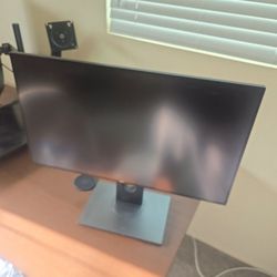 Dell UltraSharp U2718Q 27-inch 4K IPS Monitor
