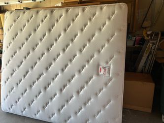 Free Ortho Normandy King Mattress