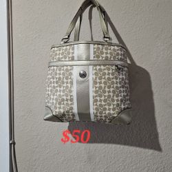Authentic Coach Purse Good Conditions 