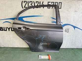 w/dents 2018 - 2019 - 2020 - 2021 - 2022 - 2023 TOYOTA CAMRY REAR RIGHT DOOR OEM AX98741