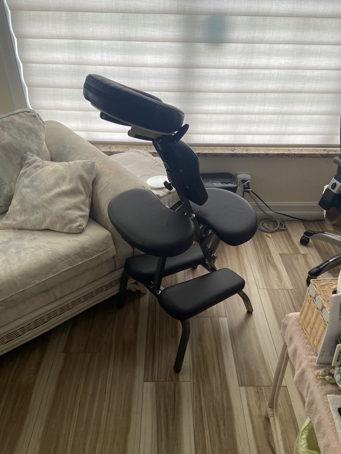   Massage Chair 
