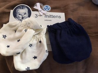 2 pair 0-3 month mittens