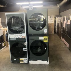 LG - 4.5 Cu. Ft. HE Smart Front Load Washer and 7.4 Cu. Ft. Electric Dryer WashTower with Steam and Built-In Intelligence - Nature Green