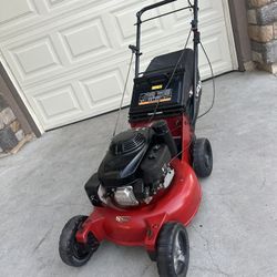 Exmark Commercial Self Propelled Lawn Mower Honda Motor In Good Working Conditions 