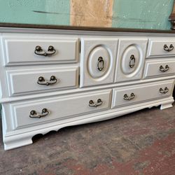 Magnificent 8 Drawer Dresser 