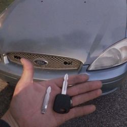 Car Keys / Fobs / Llaves De Carro 