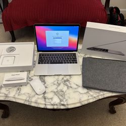 Apple Macbook Pro 13” 16 GB Ram 1 TB SSD with Magic Mouse 2 & Case