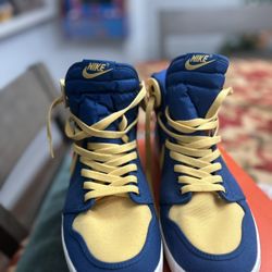 Nike Swoosh air Jordan 1 Size 11