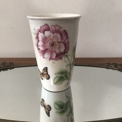 ✔️Lenox Floral Ceramic Vase with Butterfly Design 🦋