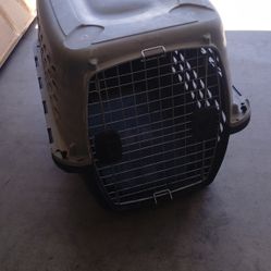 Large Kennel Plastic Tote
