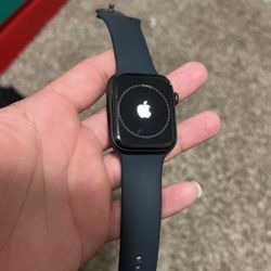 Apple Watch SE Black 44mm Brand New I Used 5 Times Original Charger And Box 
