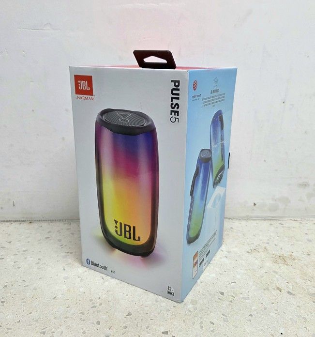 JBL Pulse Five!! NEW!! Color black