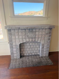 Original 1920s California Arts & Crafts tiled fireplace — buyer removal