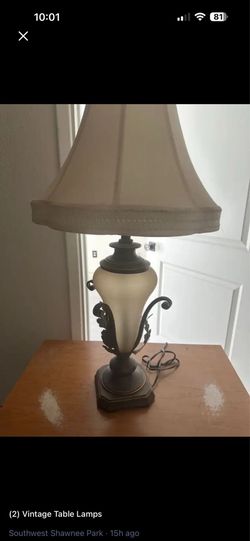 Various pieces of furniture I am selling in my Chandler home if you’d like to pick them up, the prices are right next to them. I do take cash in Zelle