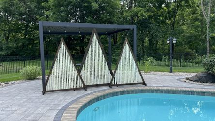 ***Jasmine Floral Triangle Backdrop for Engagement, Wedding Ceremonies