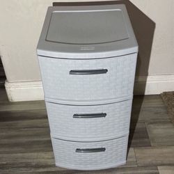 Sterilite 3-Drawer Plastic Storage Unit  💵 Sterilite Cajonera de Plastico de 3 Cajones
