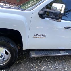 Tow Mirrors Drive Side Glass Broken