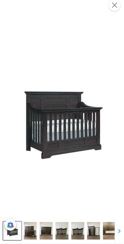 Dallas 4-in-1 convertible crib and related products from the brands Avalon and Oxford
